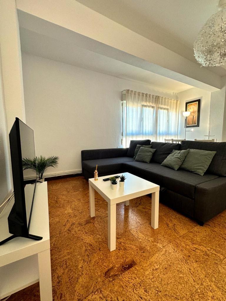 Apartamento Soleado Para 8 Personas En Santona Ngoại thất bức ảnh